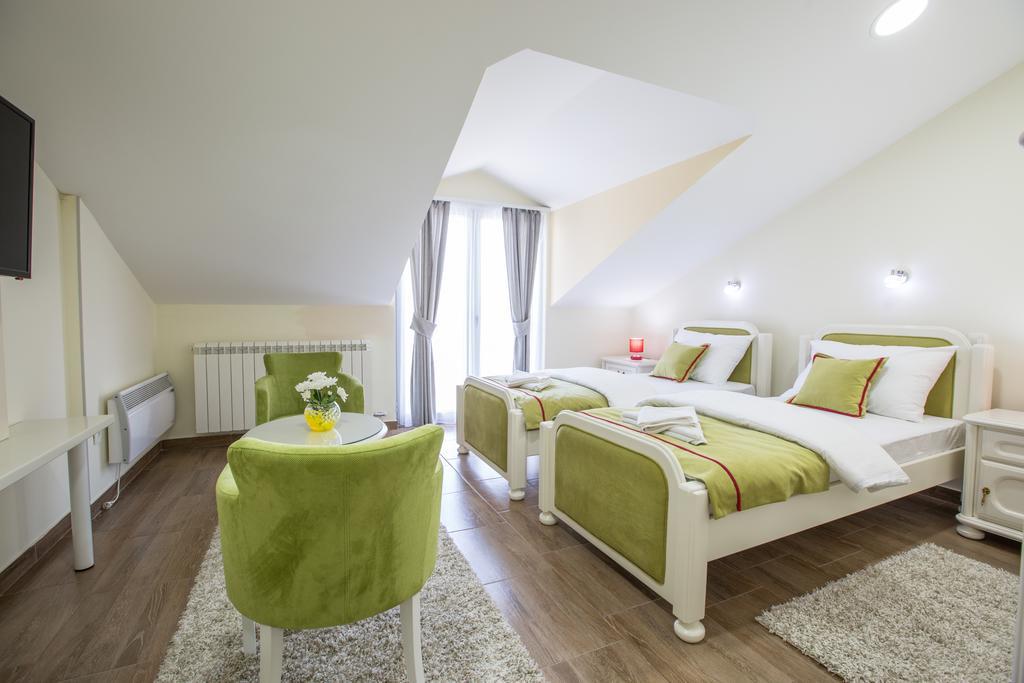 Apartmani Mg Nikšić Exterior foto