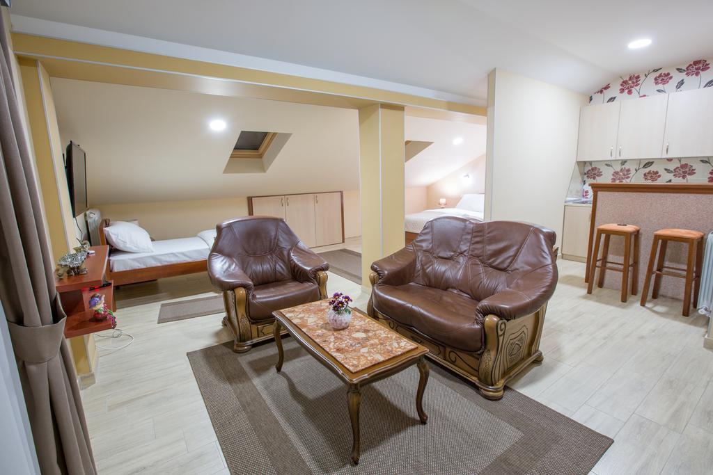 Apartmani Mg Nikšić Exterior foto